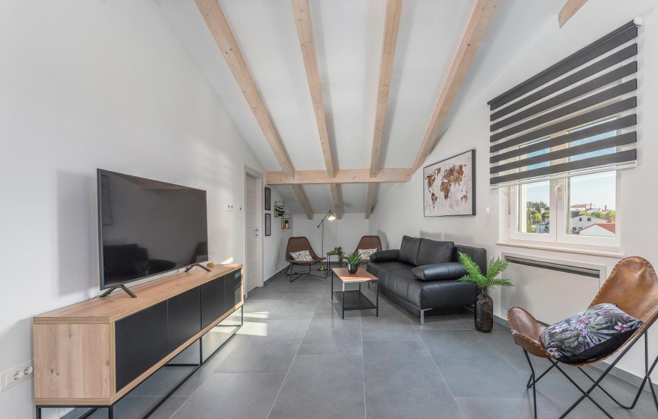 Apart Residence-Galant Ровинь Экстерьер фото