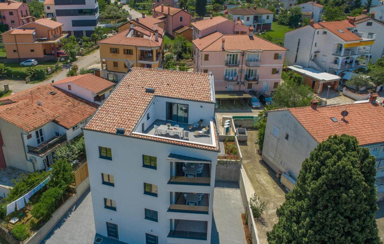 Apart Residence-Galant Ровинь Экстерьер фото